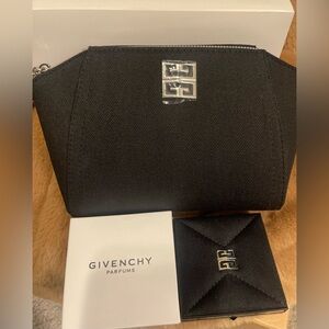 Givenchy Makeup bag & mirror set